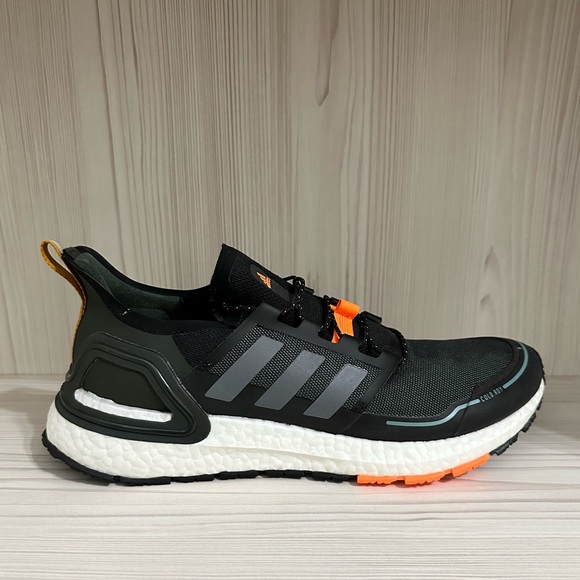 Adidas Men's ULTRABOOST C.RDY DNA Black/Grey/Orange Waterproof Running Shoes - Picture 6 of 10